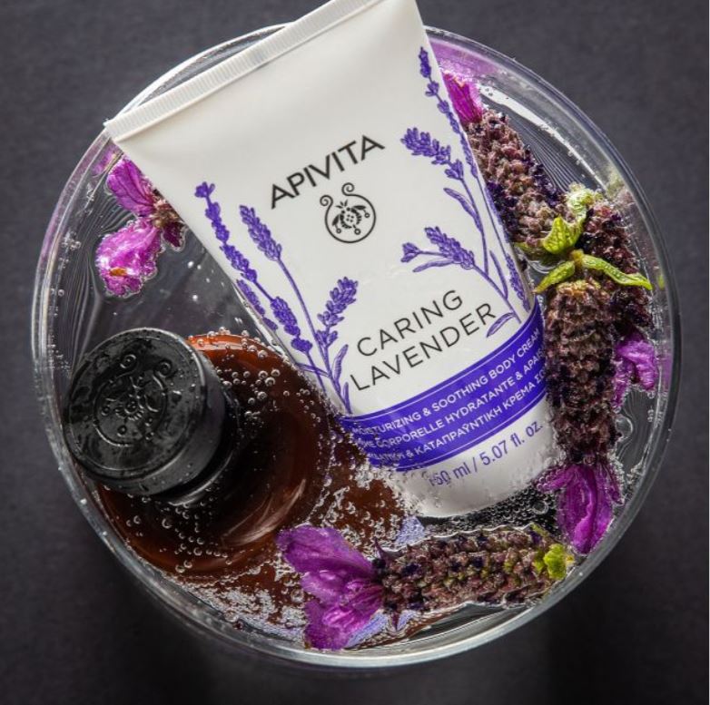 APIVITA CARING LAVENDER CRÈME CORPS HYDRATANTE ET APAISANTE 150ML